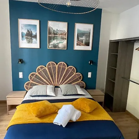 Апартаменты Au Beau Duplex De La Basilique *