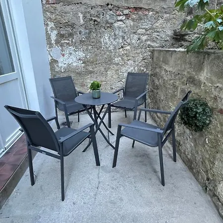 Au Beau Duplex De La Basilique *