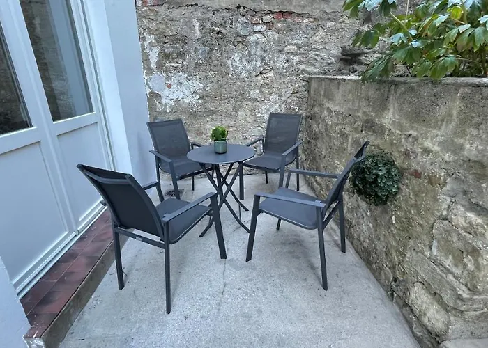 Au Beau Duplex De La Basilique *